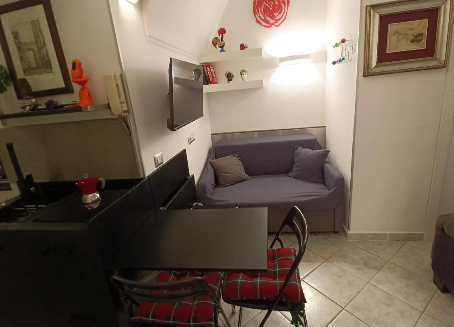 La Residenza Napoli Short Let Monolocale Standard Via Chiaia 82 Napoli Apartment 0*, Naples Italy