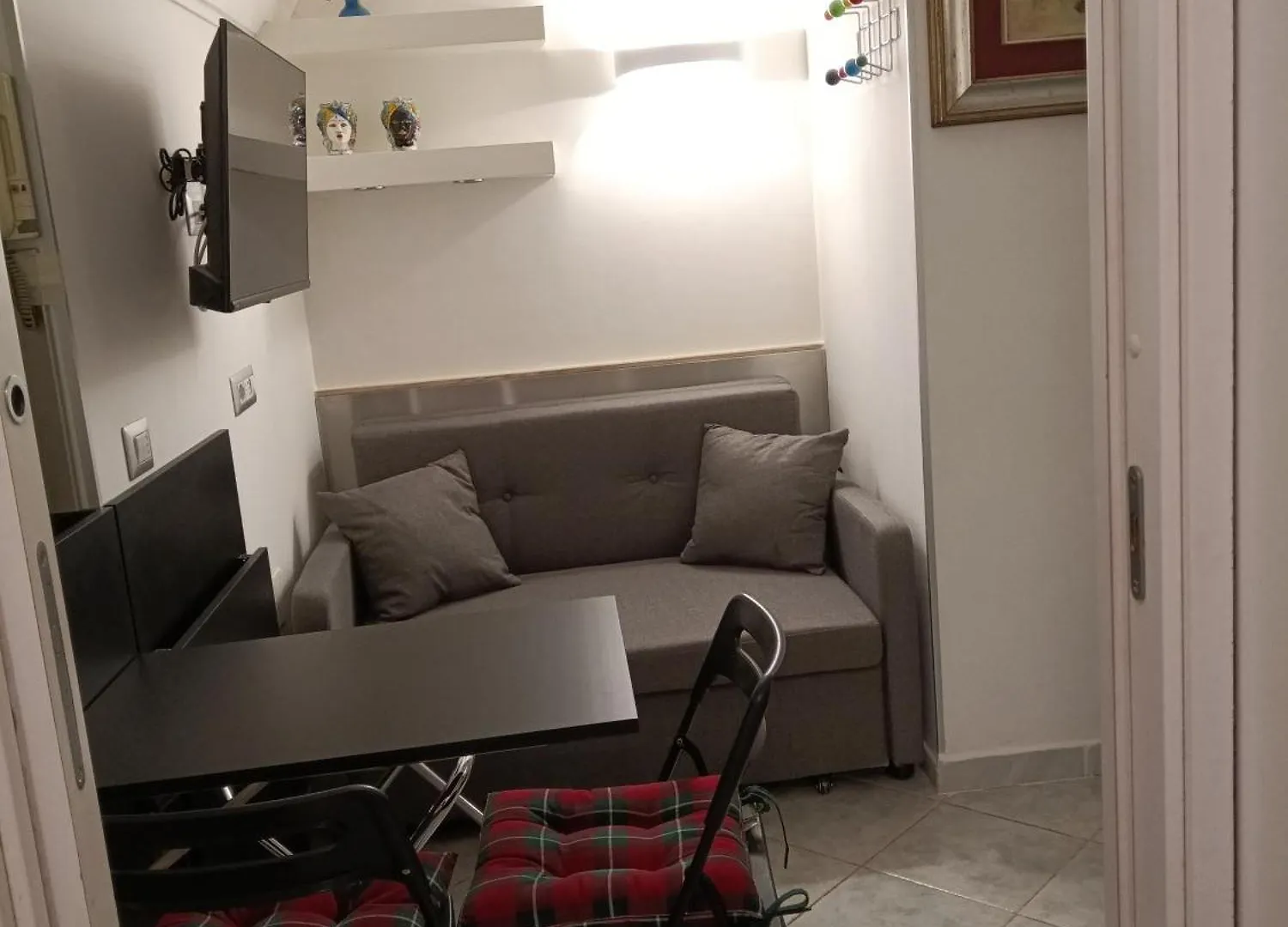 La Residenza Napoli Short Let Monolocale Standard Via Chiaia 82 Napoli location